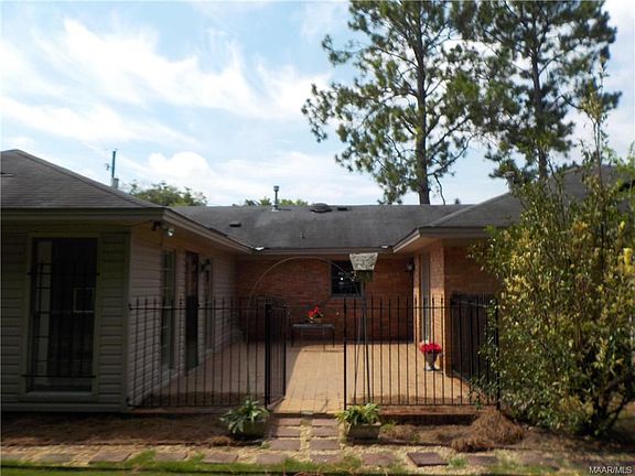 2nd image of 4135 Aspen Ln