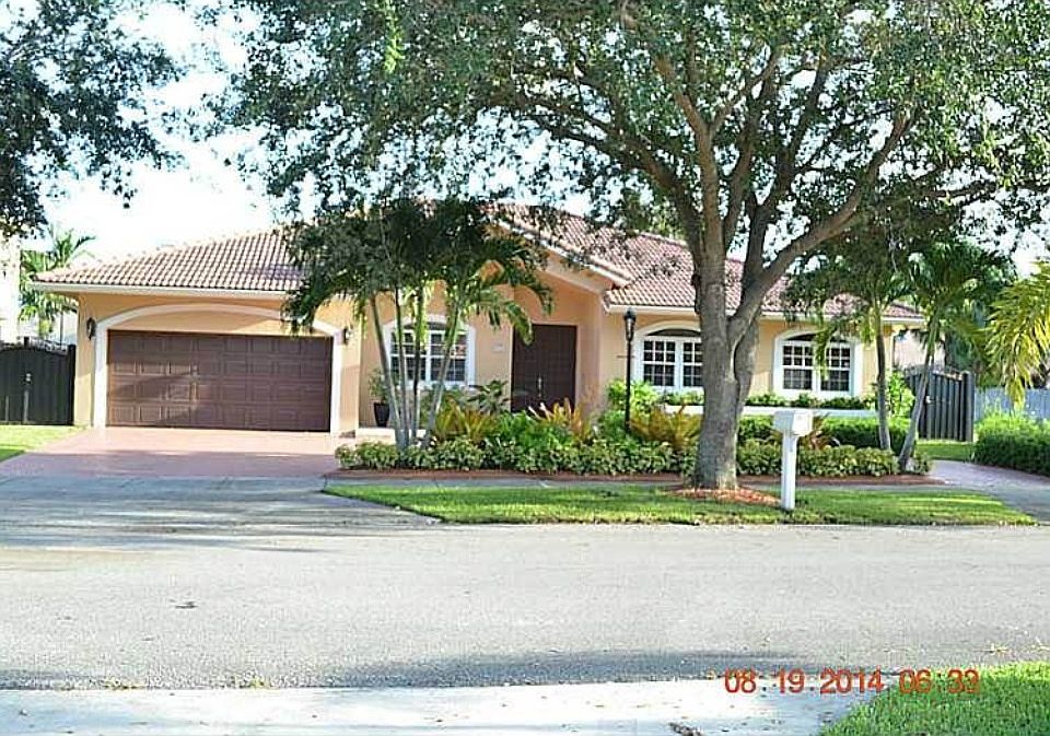 1st image of 8520 Nw 164 St