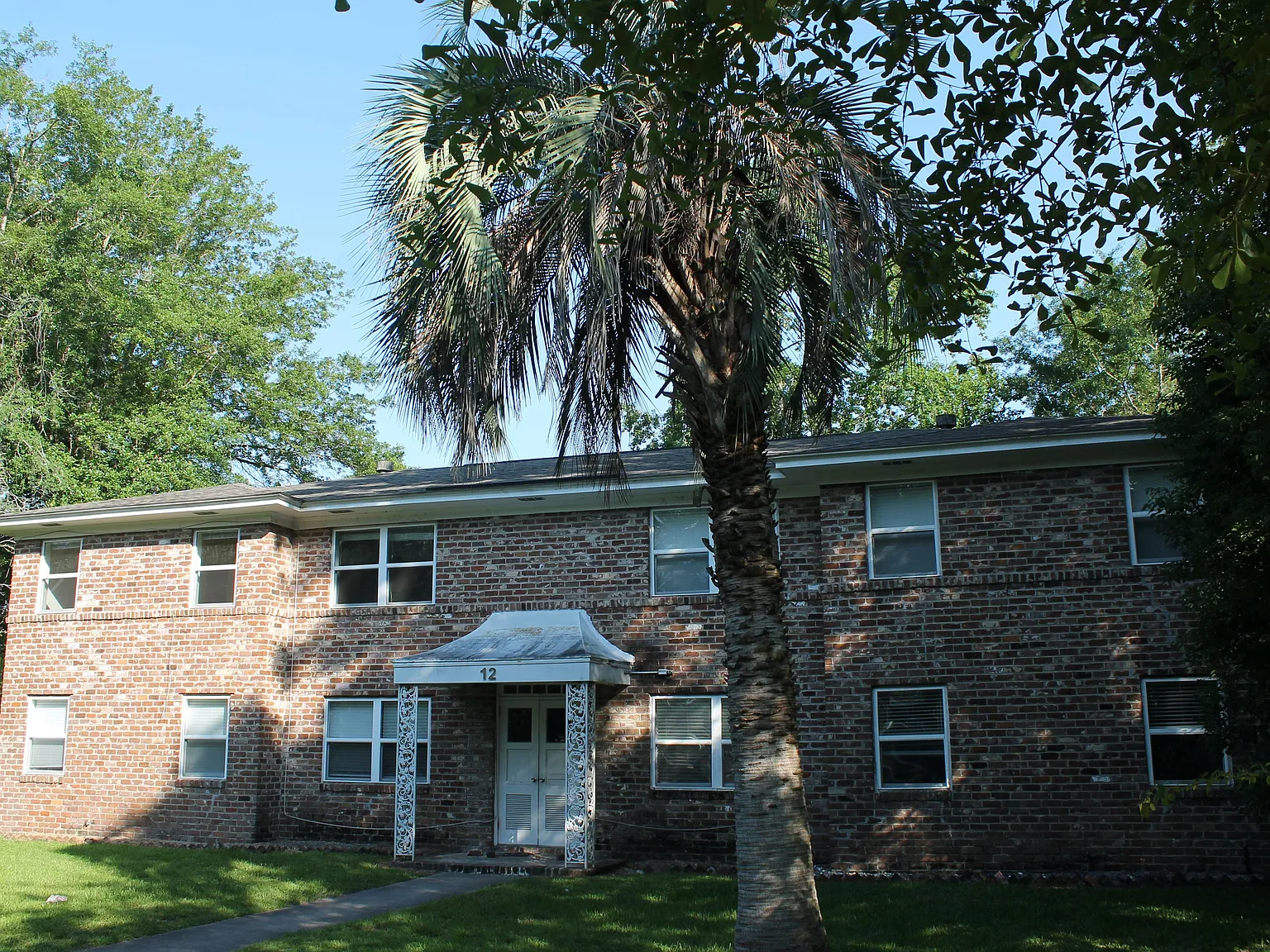 2 bed, 960 sqft, $1,350 — Photo 1