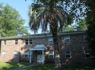 12 E 64th St APT 3, Savannah, GA 31405