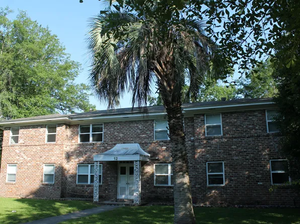 12 E 64th St APT 3, Savannah, GA 31405