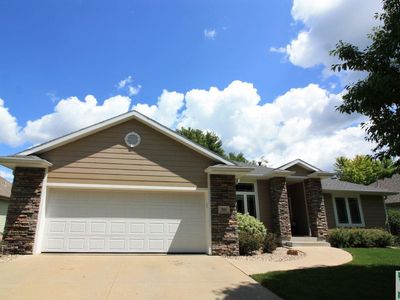 355 Sagebrush Pass, Dakota Dunes, SD, 57049