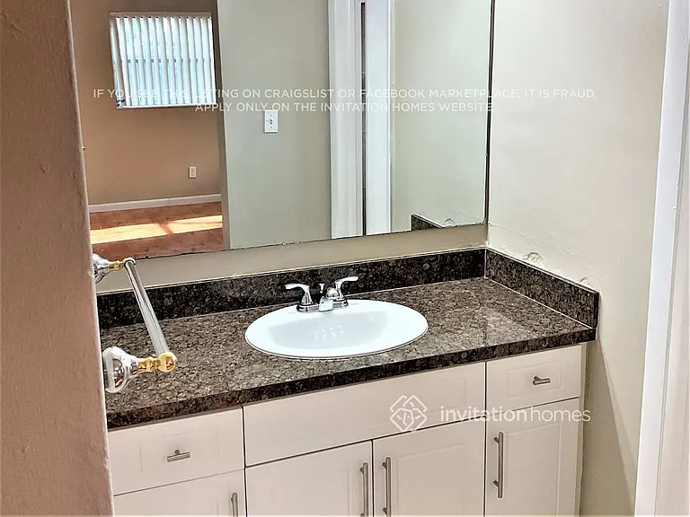 11721 SW 122nd Ave — Photo 17