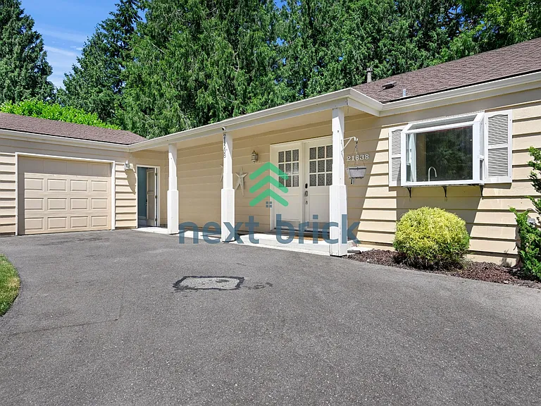 21638 SE 32nd Pl — Photo 28
