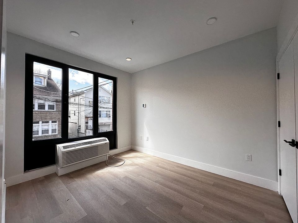 1st image of 315 Forrest St #21E