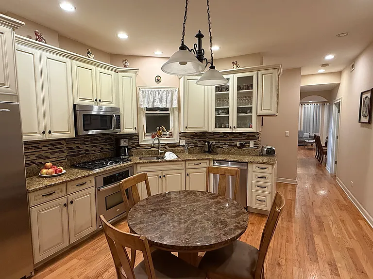 2435 W Rice St #2 — Photo 19