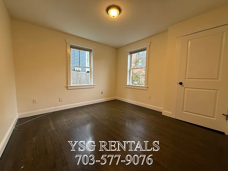 24 Sunset St #1 — Photo 6