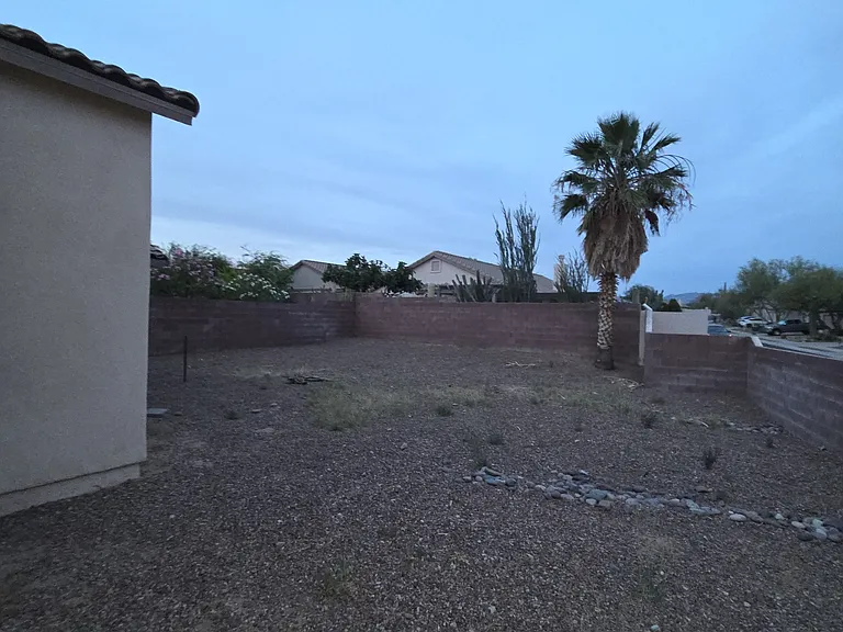 12680 N Owl Head Canyon Rd — Photo 2