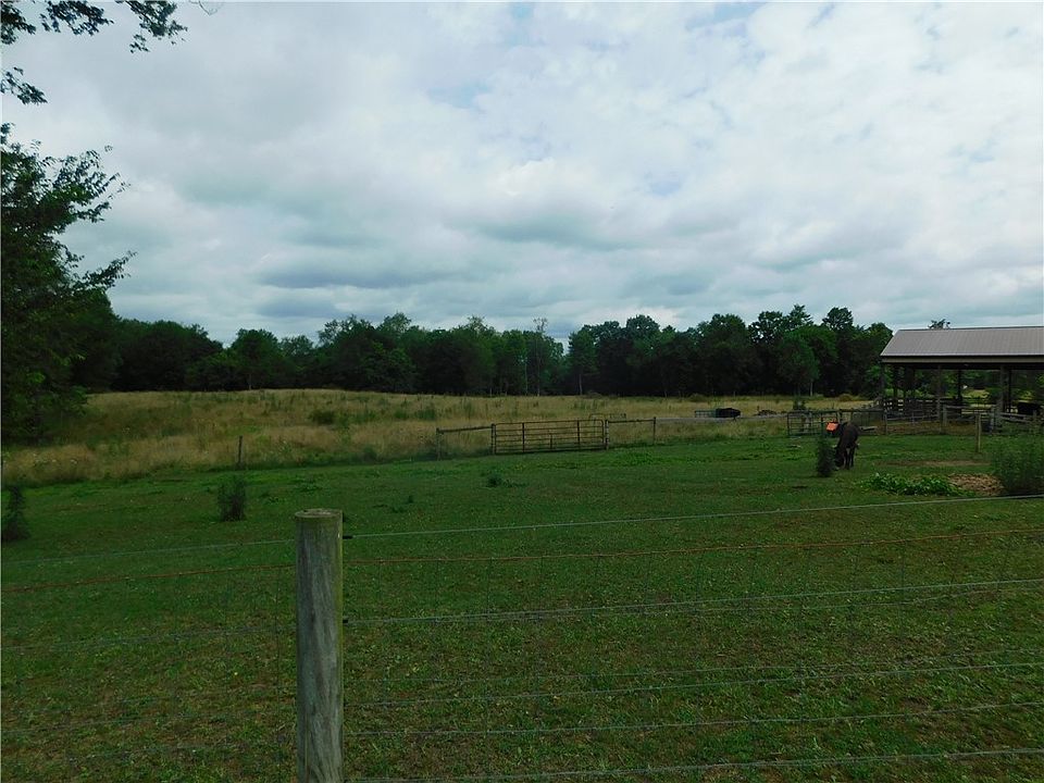 1st image of 44 Mack Farm Rd