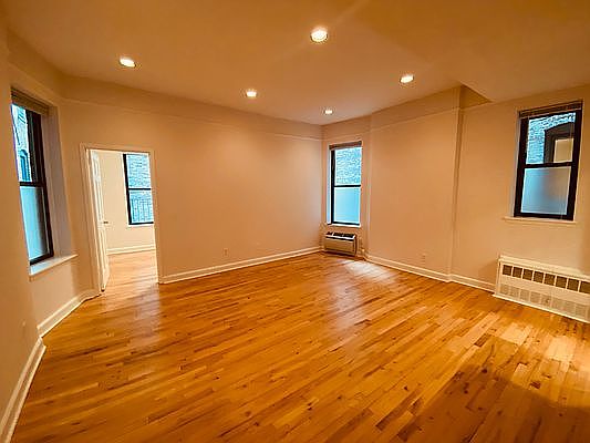 1st image of 642 Amsterdam Ave #2C
