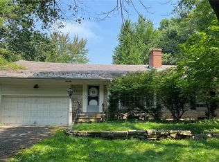 23425 Bryden Rd, Shaker heights, OH 44122