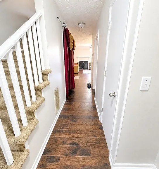 1207 Huntsman Ct — Photo 4