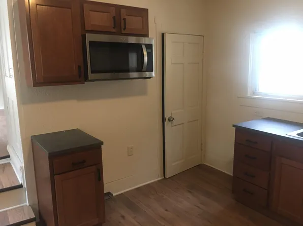 372 Cliff Mine Rd #1, Coraopolis, PA 15108