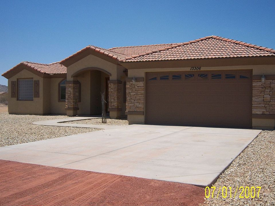 New Custom Home 1 Acre 