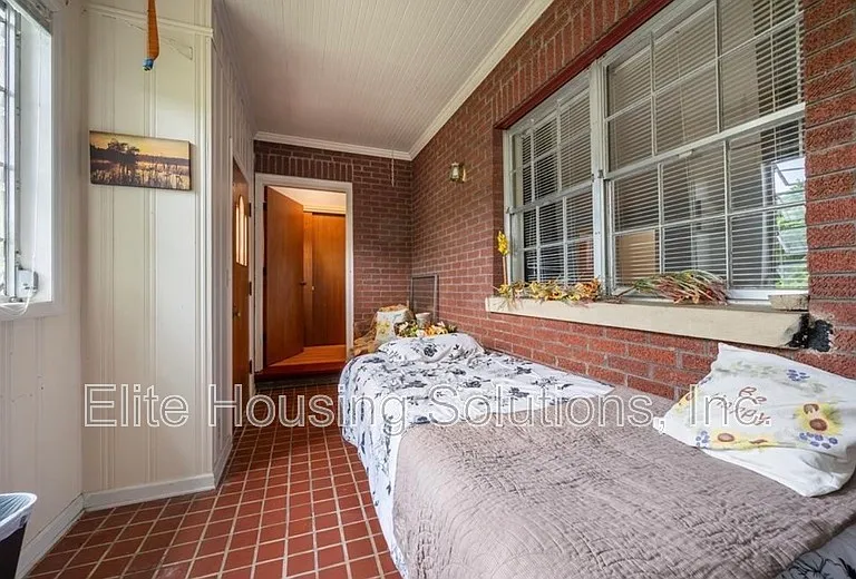 290 W Ridge St — Photo 33