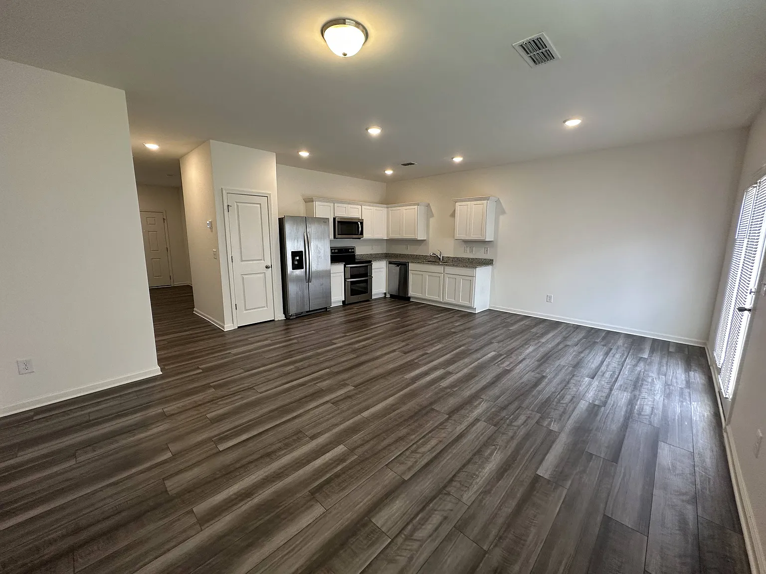 120 Swindon Drive — Photo 4