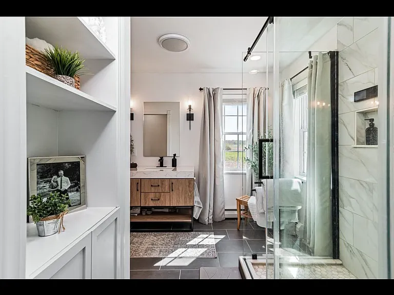 465 Lakewood Dr — Photo 5
