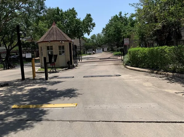 2120 El Paseo St APT 808, Houston, TX 77054