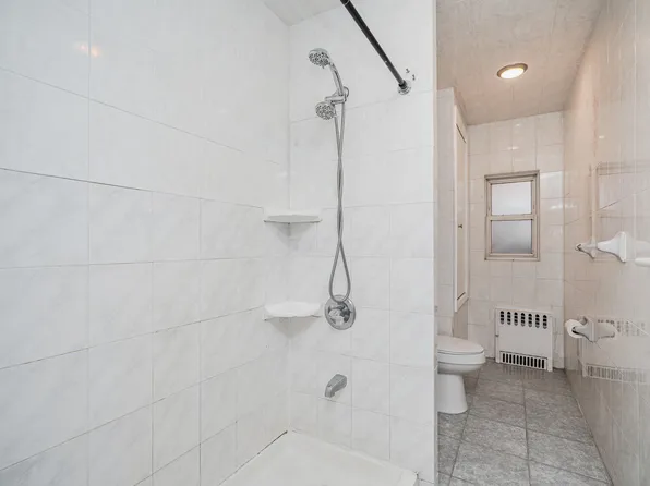 200 Bay 7th Street image 34 of 49