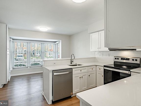 4th image of 822 Durant Ct #4