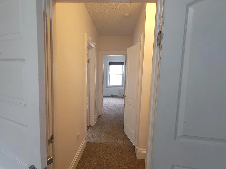 1401 Grant St — Photo 17