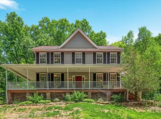 355 Duke Ln, Bluemont, VA 20135