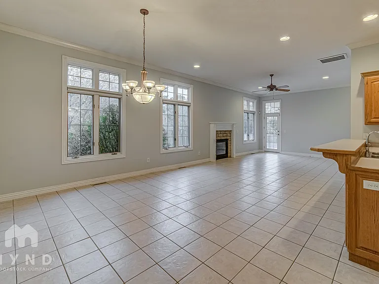 3253 Kickapoo Ave — Photo 10
