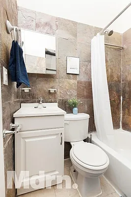 Rented by Mdrn Residential | media 50