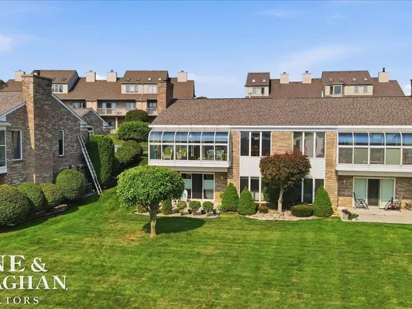 1935 River Rd Unit 21, Saint Clair, MI 48079