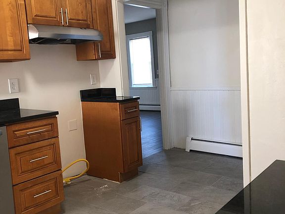 2nd image of 78 Preston St Floor 3