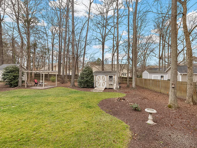 502 Westfield Ln — Photo 41