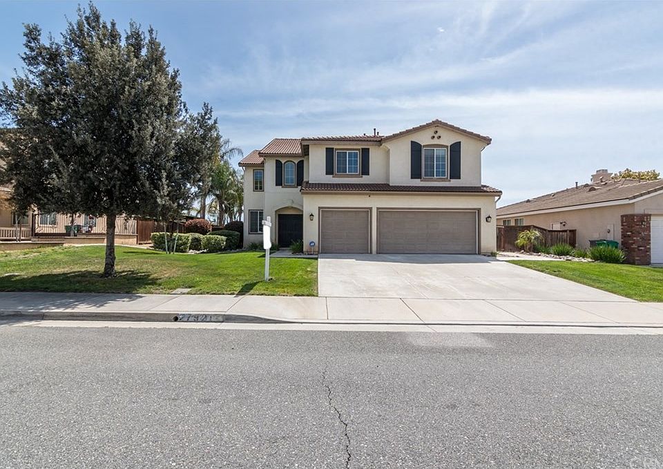 1st image of 27921 Canyon Hills Way