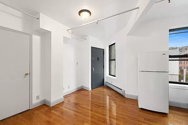 Rented by REAL New York | media 11