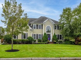 1 Prescott Pl, Bedford, MA 01730
