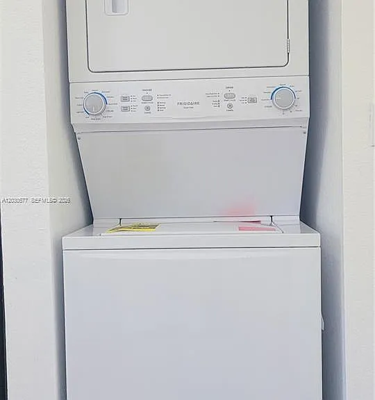 33 E 20th St #203 — Photo 14