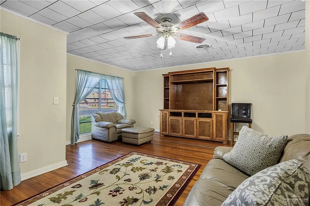 2 bed, 2.0 bath, 1482 sqft, $1,200 — Photo 4