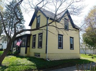 403 S 5th St, Dekalb, IL 60115