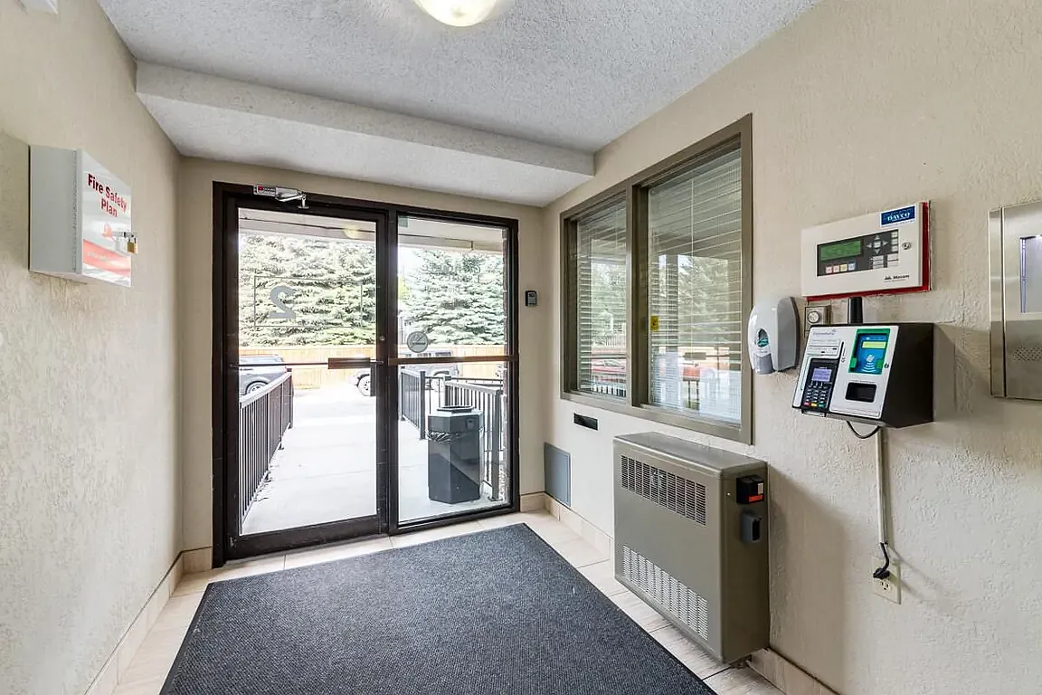 Glenmore Estates — Photo 1