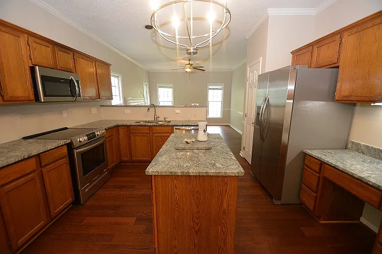 3406 Weatherby Dr — Photo 3