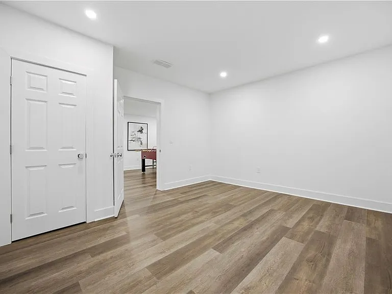 6410 Westchester Pl — Photo 56