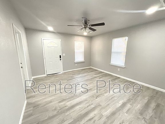 3rd image of 743 N Birmingham Pl