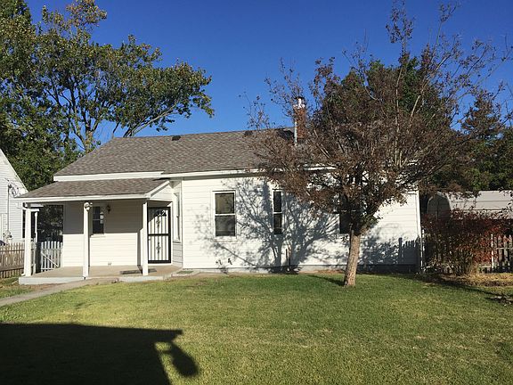 4th image of 800 N Highland St