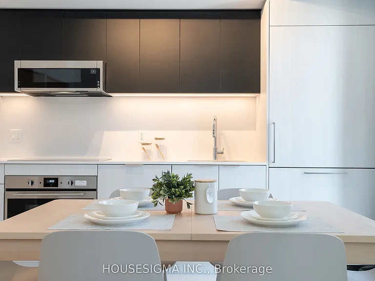 308 Jarvis St #214 — Photo 2