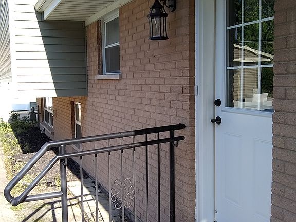 4th image of 2117 Westview Dr