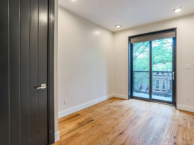 691 Chauncey St #3F — Photo 4