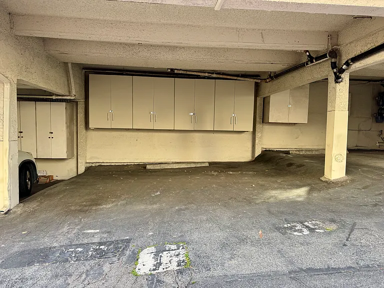 1523 E Windsor Rd #105B — Photo 32