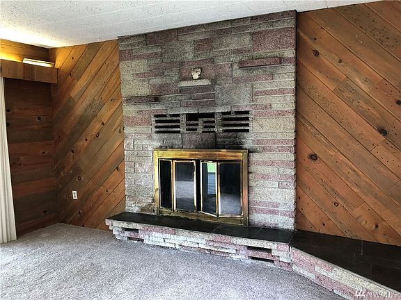 4th image of 3232 90th Ave NW
