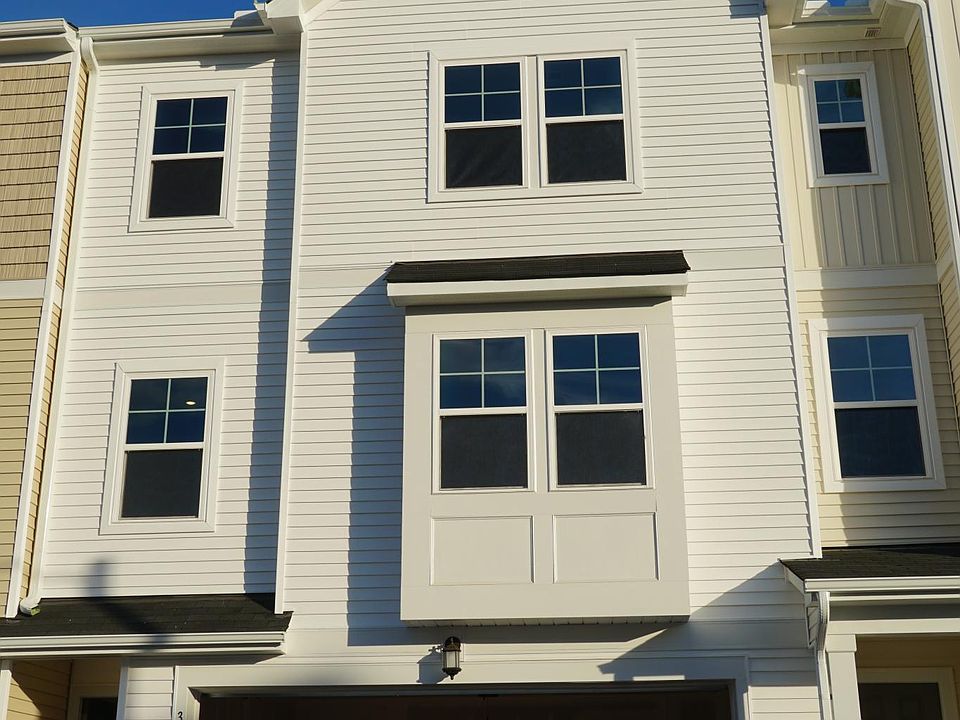 1st image of 3019 Castle Loch Ln