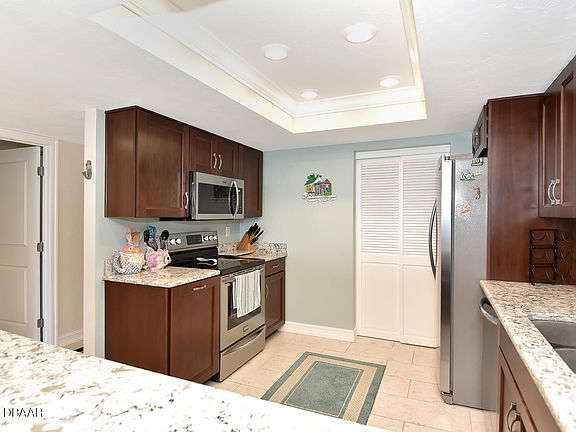 4th image of 2425 S Atlantic Ave APT 1102