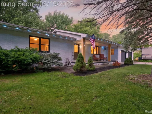 5330 Sheridan Rd, Saginaw, MI 48601